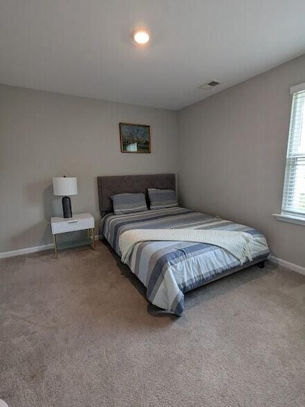 Building Photo - 94 Wynn Wy