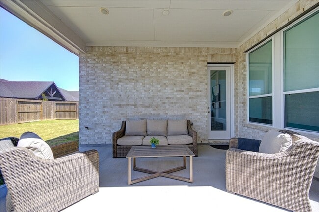 Building Photo - 4110 Sherman Oak Ln