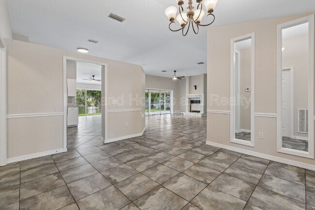 Building Photo - 95 Woodside Dr