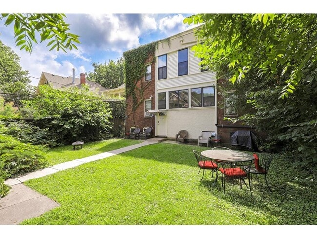 Building Photo - 971 Goodrich Ave