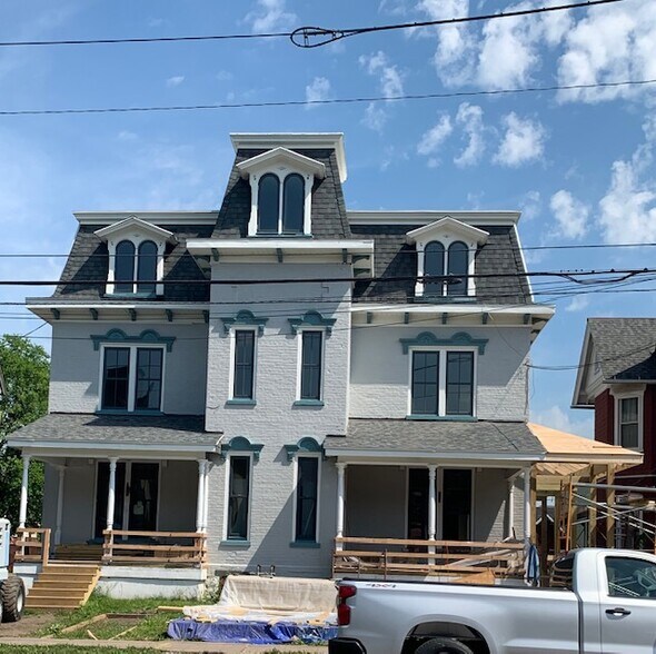 Building Photo - 732 W 3rd St