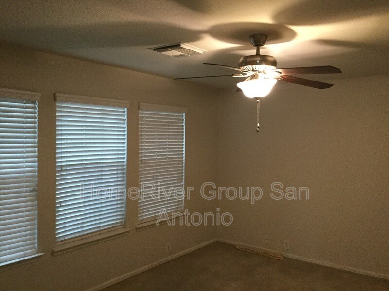 Building Photo - 802 Amber Knoll