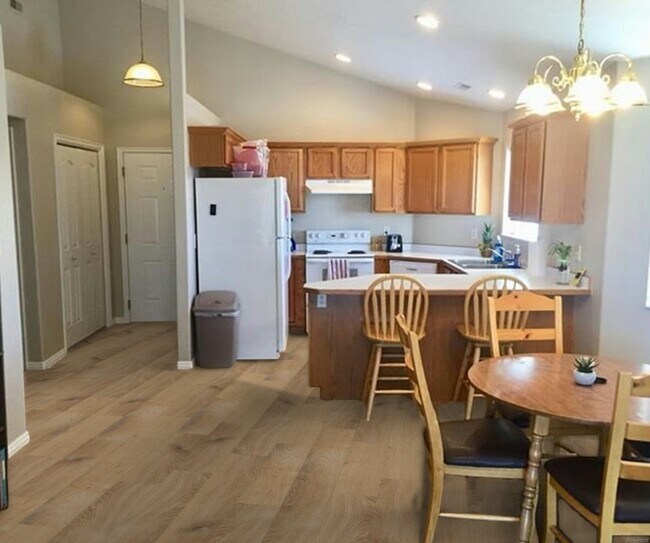 Building Photo - Countrywoods Condo 1274 S