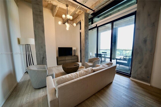 Building Photo - 7920 NE 2nd Ave