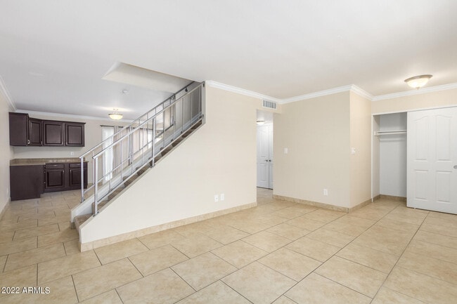 Building Photo - 8482 E Chaparral Rd