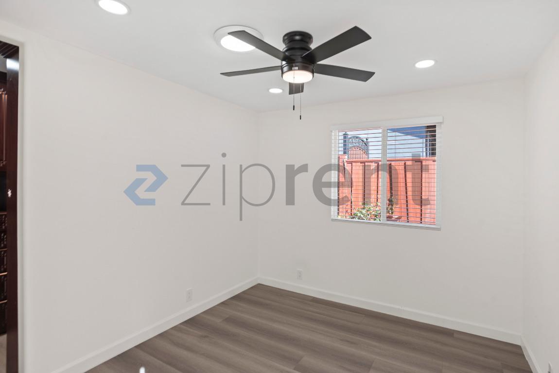 Building Photo - 3066 Nightingale Pl