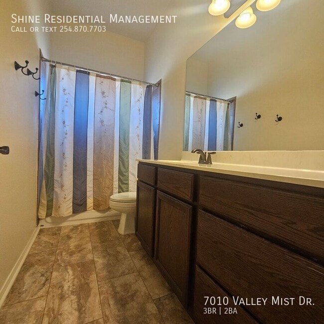 Building Photo - 7010 Valley Mist Dr