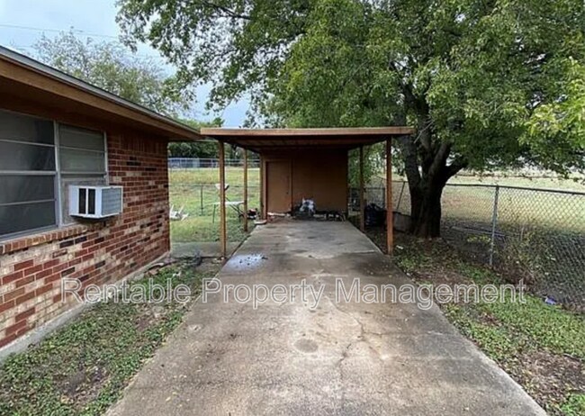 Building Photo - 109 Arrowhead St