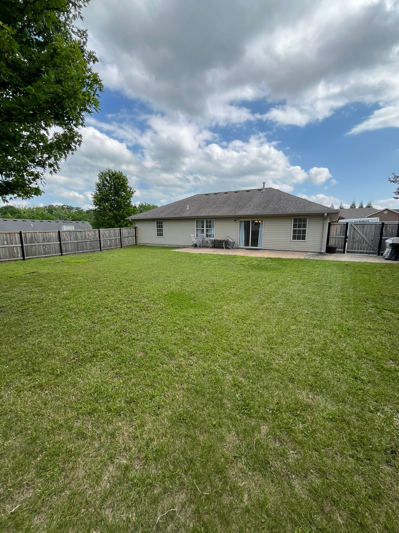 Building Photo - 629 Woodland Park Dr