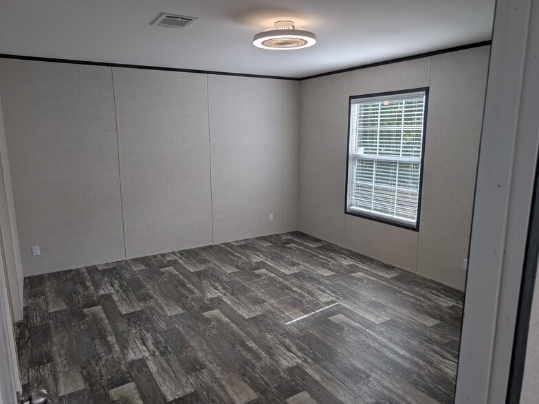 Building Photo - 3051 SW 50th St