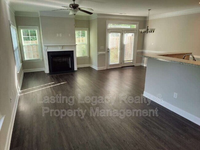 Building Photo - 847 Silver Leaf Dr