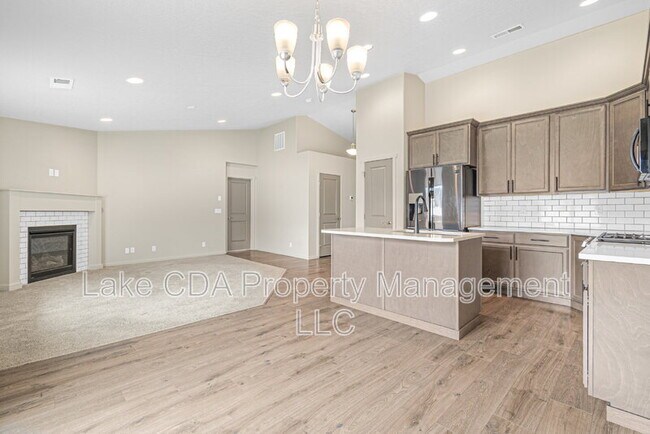 Primary Photo - 3995 W Belgrave Wy