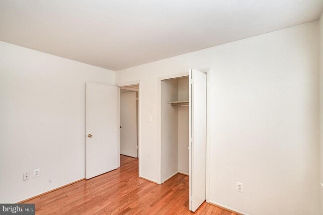 Building Photo - 7624 Wedgewood Dr