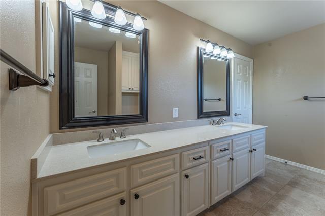 Building Photo - 209 Timber Lake Dr