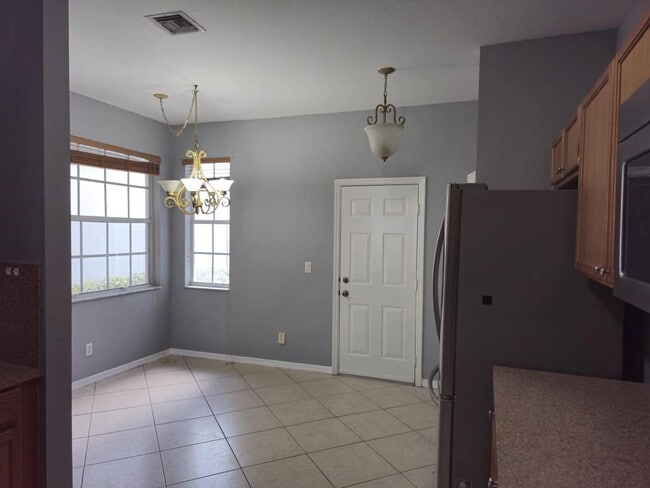 Building Photo - Prime Location & Modern Comfort in Greenacres! 3 Bed 2.5 Bath Townhouse