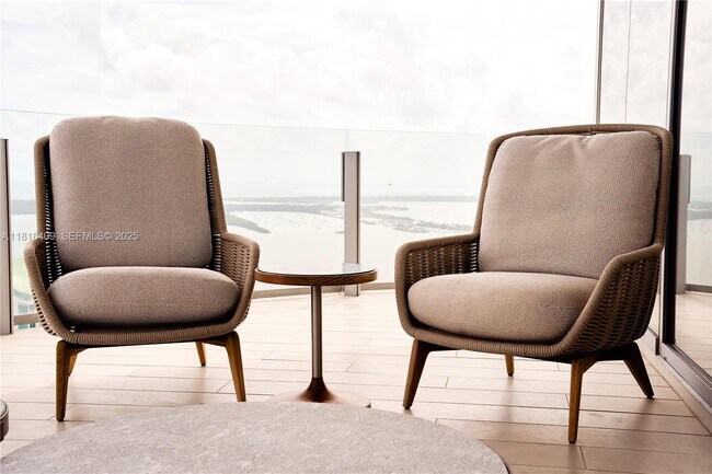 Building Photo - 300 Biscayne Blvd Way