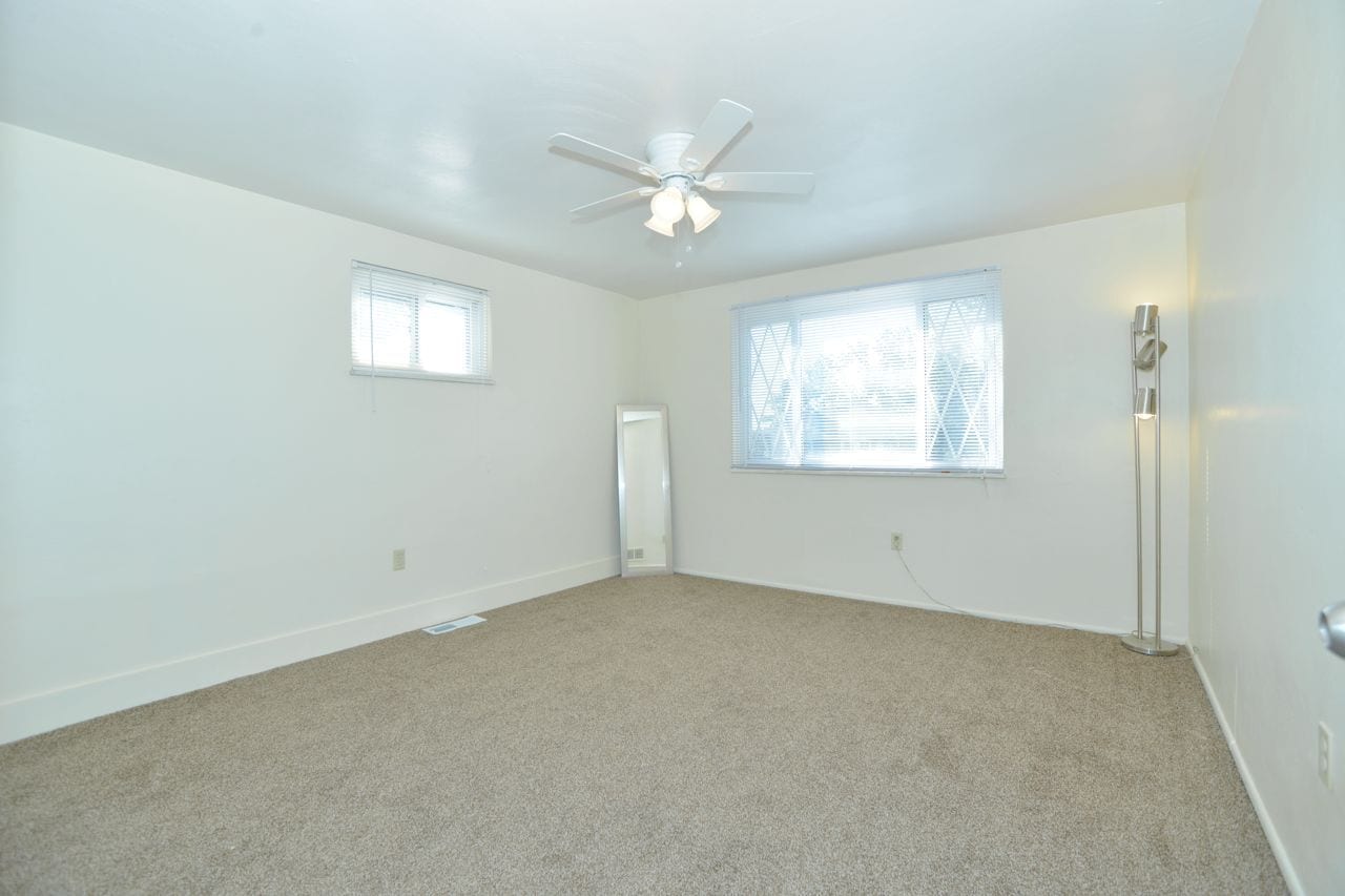 Master bedroom - 135 Elmont St