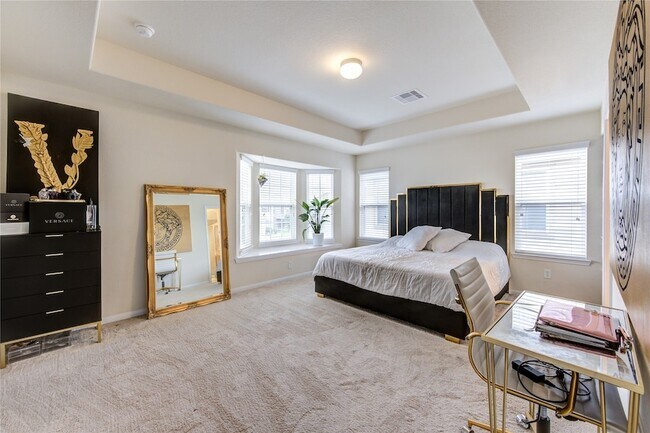 Building Photo - 3330 Madison Elm St