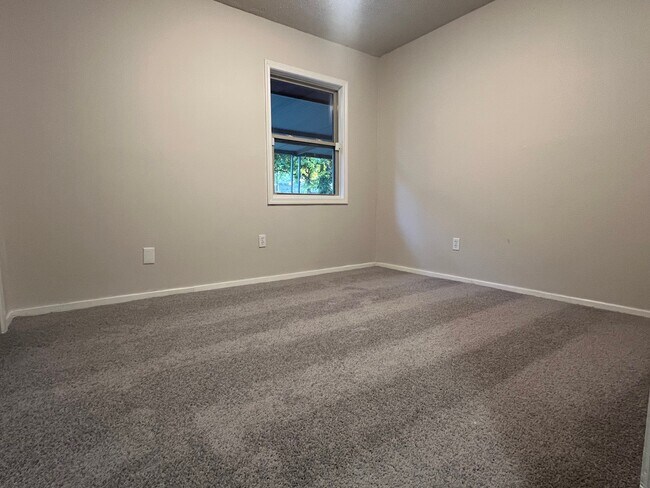 Building Photo - 5310 Grace Point Ln