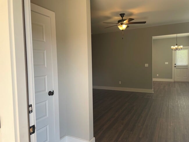 Building Photo - 3 Bedroom Home With Spacious Garage and Fenced Backyard!