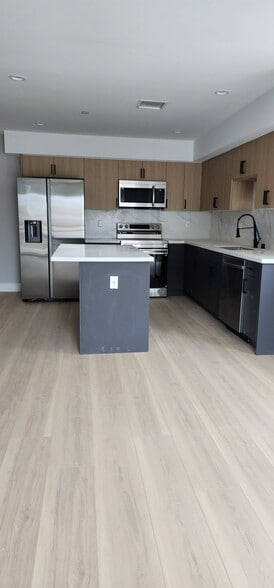 Building Photo - 5729 Klump Ave