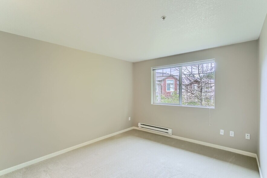 Building Photo - 14700 SW Sandhill Loop