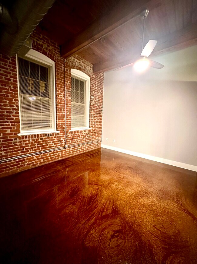 Primary Bedroom Suite - 55 S Harding St