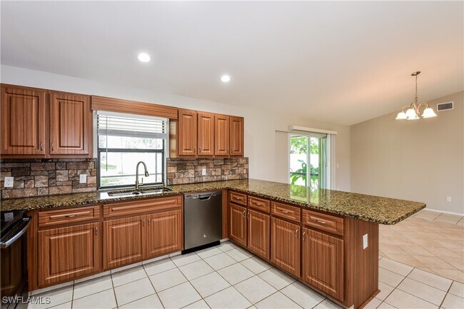 Building Photo - 202 NE 9th Pl