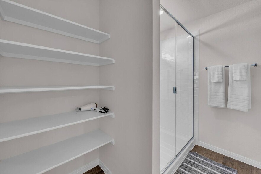 Building Photo - 13804 Bothwell Pl