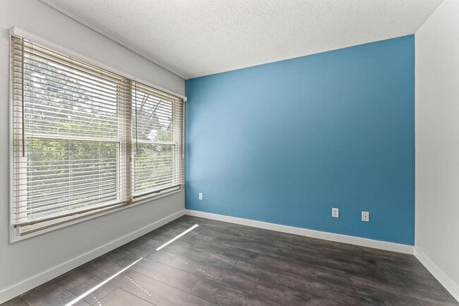 Building Photo - 47 Stonehenge Dr