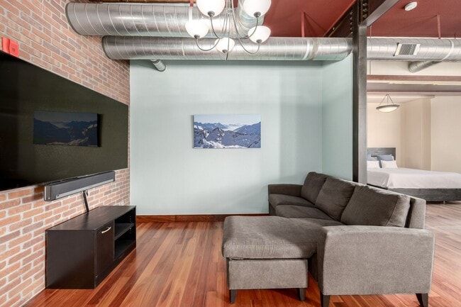 Building Photo - Luxury Furnished Old Town Condo – Modern Elegance in the Heart of Fort Collins