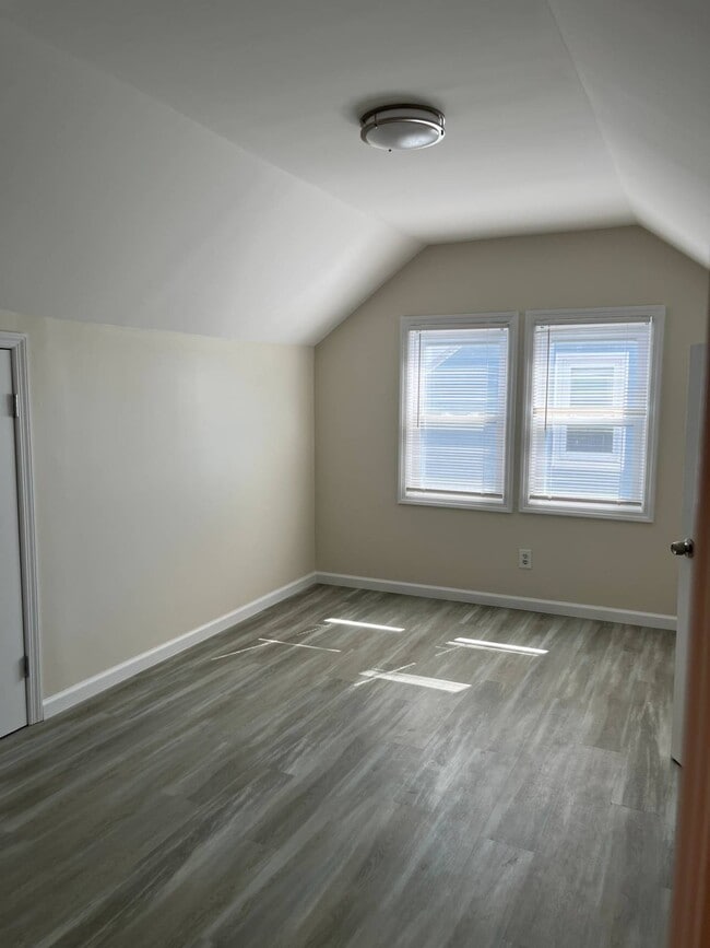 Building Photo - 93-04-93241 241st St