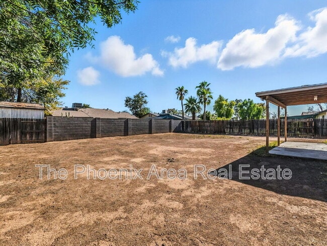 Building Photo - 3109 E Pueblo Ave