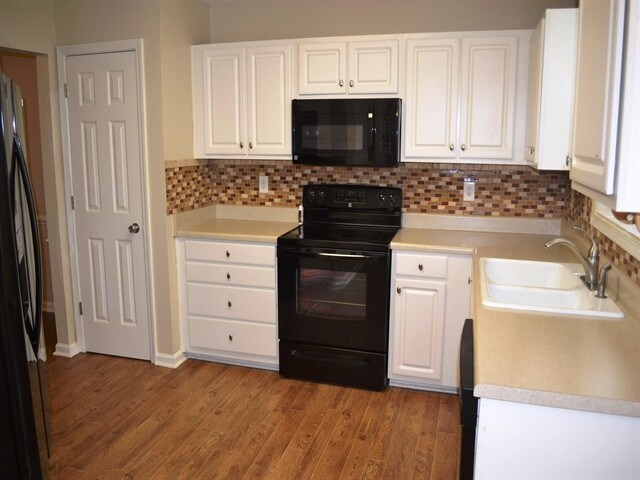 Building Photo - 174 Bonnie Woods Dr