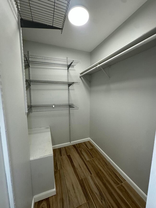 Building Photo - 200 E Tiffany Dr