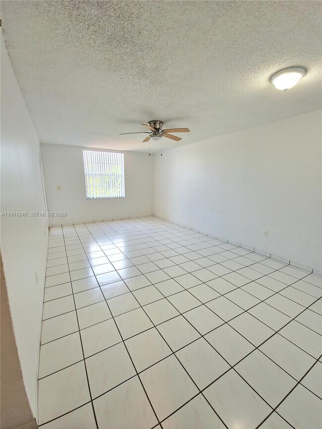 Building Photo - 5705 W 20th Ave