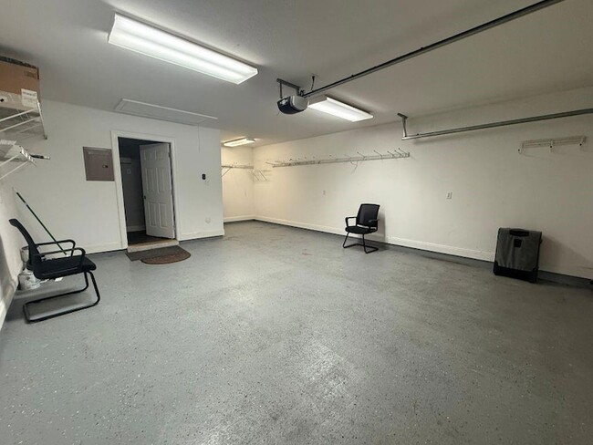 Building Photo - 107 Highland Ave
