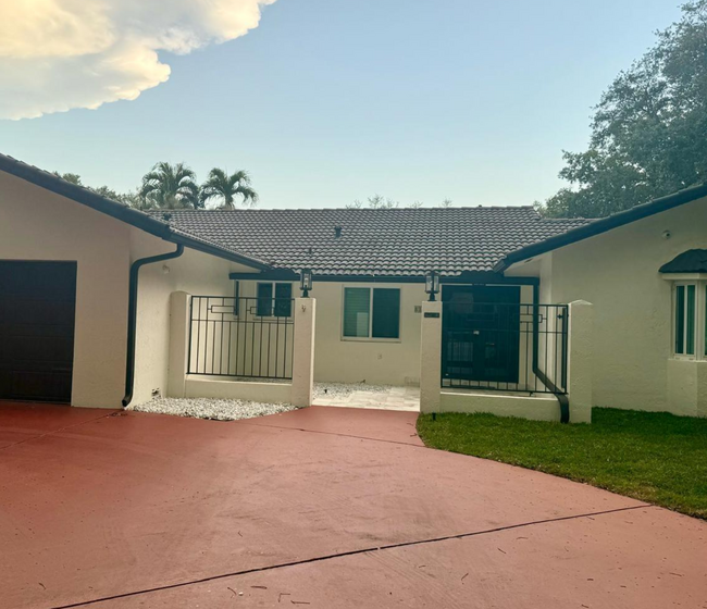 Primary Photo - 8370 NW 167th Terrace