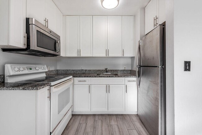 Building Photo - 4953 Freedom Cir