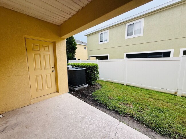 Building Photo - 8533 Trail Wind Dr