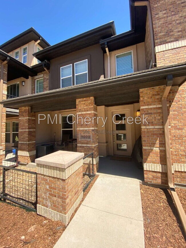 Building Photo - 9008 E Caley Way