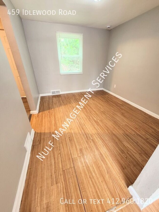 Building Photo - 459 Idlewood Rd