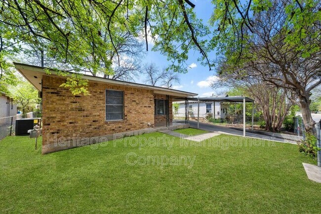 Building Photo - 138 Dora St