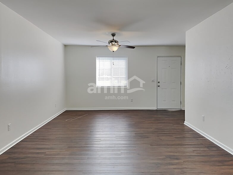 Building Photo - 5613 Topsail Ct