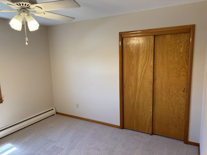 Building Photo - 77 Heald St