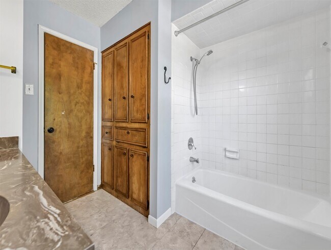 Building Photo - 3807 Winter Haven Dr