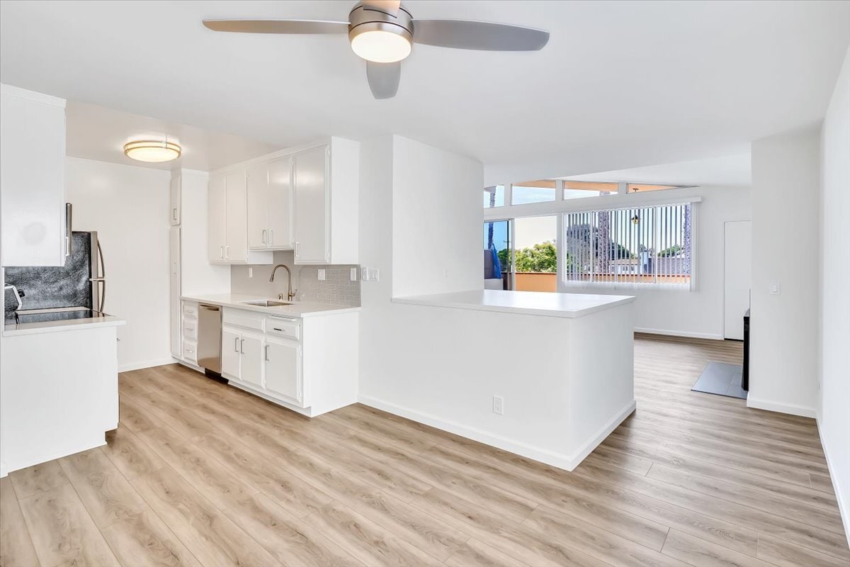 Building Photo - 1023 21st St