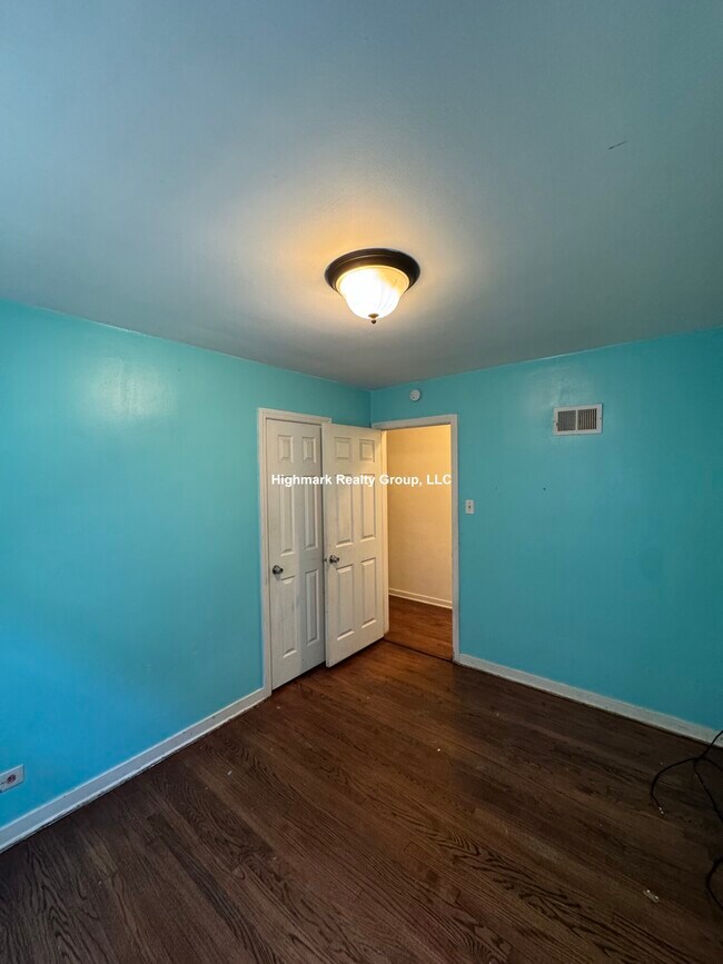 Building Photo - 8242 Kilpatrick Ave