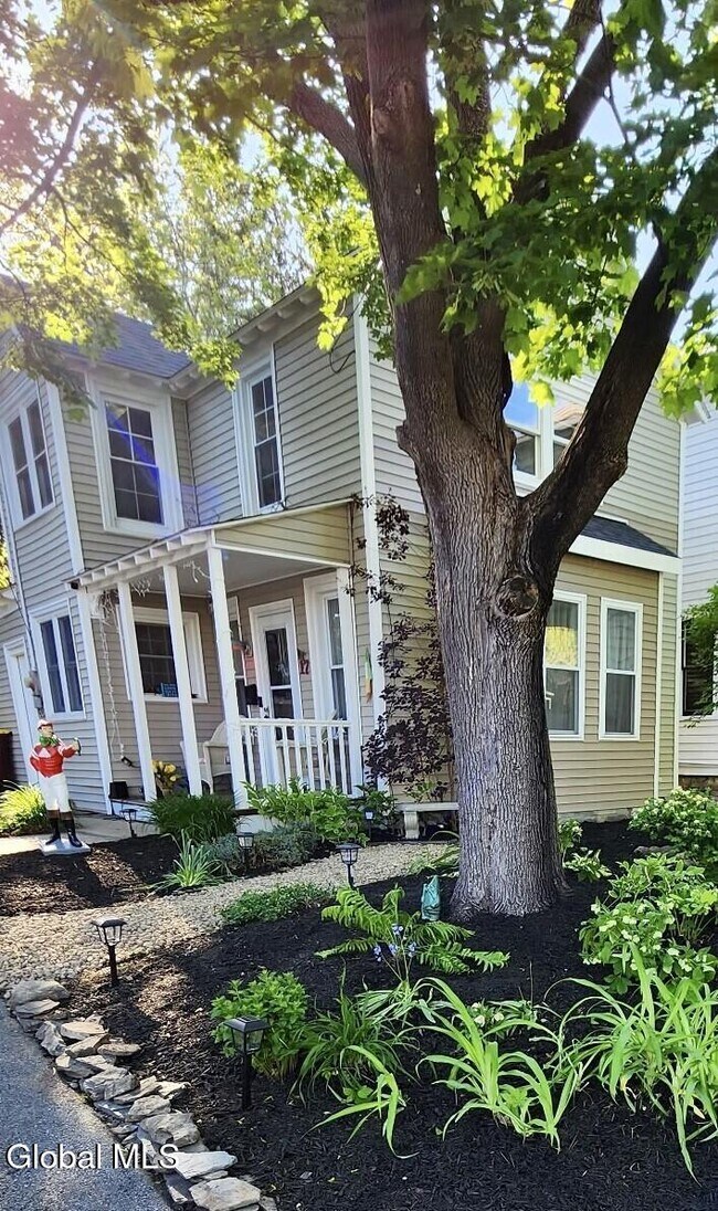 Building Photo - 17 Van Dorn St
