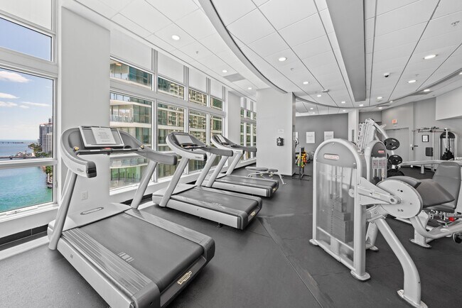 Building Photo - 300 S Biscayne Blvd